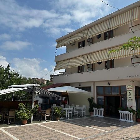 Eid Mar Hostel Vlore Ngoại thất bức ảnh