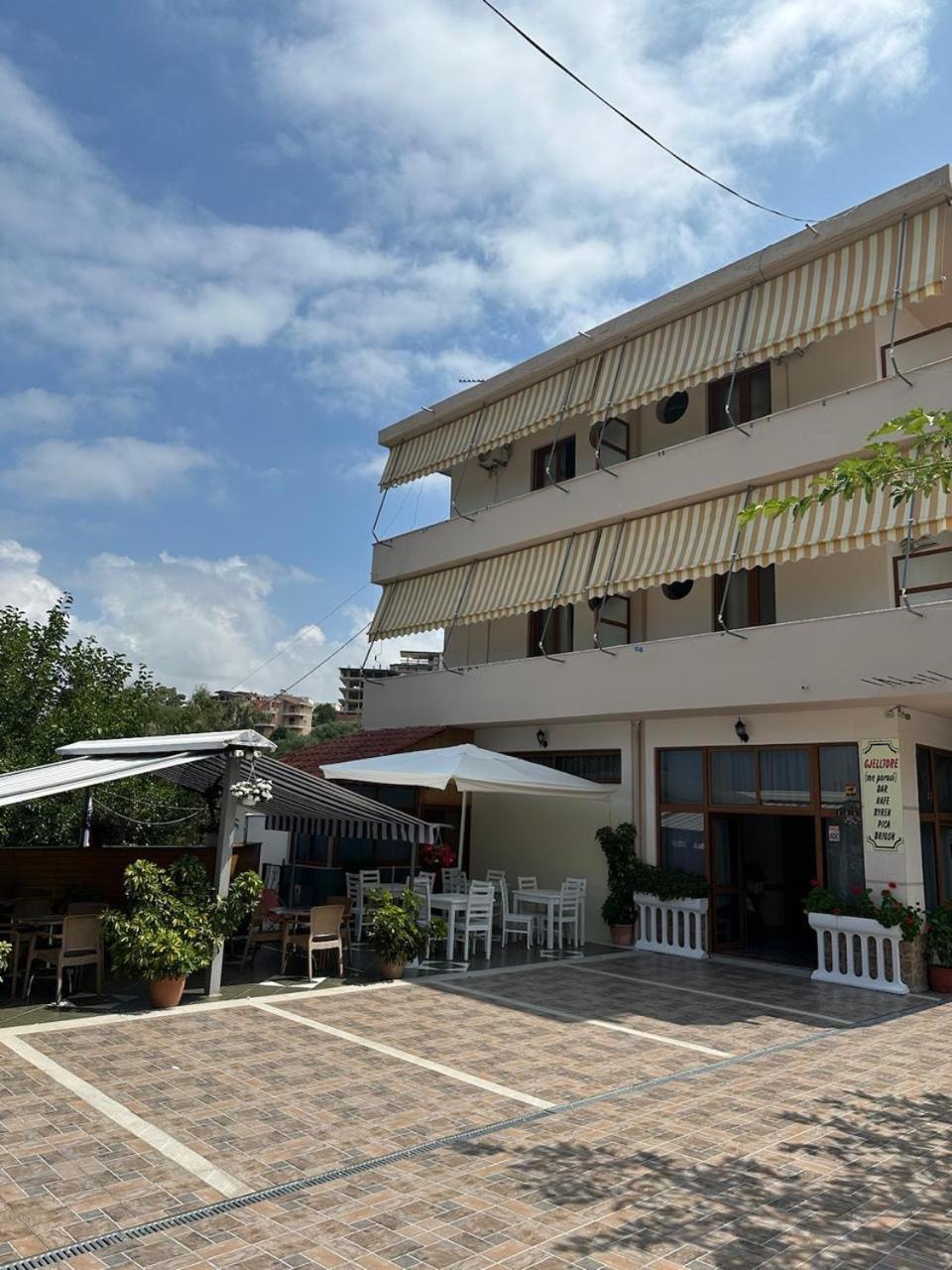 Eid Mar Hostel Vlore Ngoại thất bức ảnh